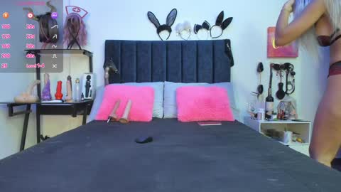 Snapshot of emmily_giraldo chatting on 7, 2, 2025 online show from 7, 2, 2025