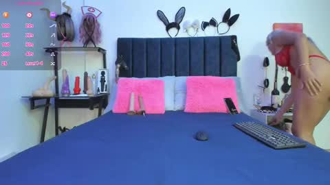 Snapshot of emmily_giraldo chatting on 10, 2, 2025 online show from 10, 2, 2025