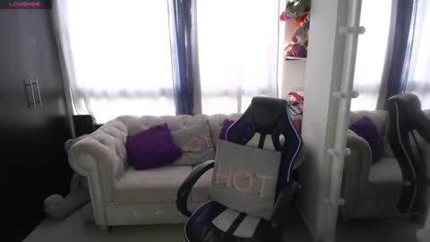 Snapshot of emmilychevalier chatting on 6, 1, 2025 Emmily online show from 6, 1, 2025