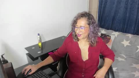 Snapshot of emmilychevalier chatting on 9, 11, 2025 Emmily online show from 9, 11, 2025