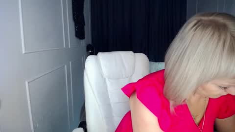 Snapshot of emmmam chatting on 11, 2, 2026 emmmam online show from 11, 2, 2026