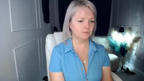 Snapshot of emmmam chatting on 1, 3, 2026 emmmam online show from 1, 3, 2026