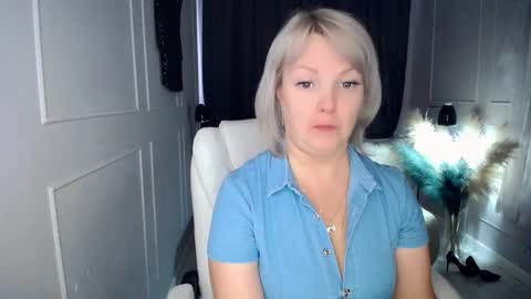 Snapshot of emmmam chatting on 3, 3, 2026 emmmam online show from 3, 3, 2026