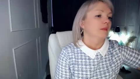 Snapshot of emmmam chatting on 4, 3, 2026 emmmam online show from 4, 3, 2026