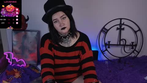 Emmy Bright     50  online show from 26, 10, 2025