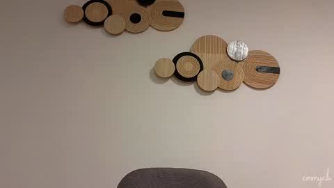 Em online show from 16, 1, 2025