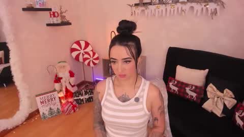 Emmy Evans  online show from 18, 12, 2025