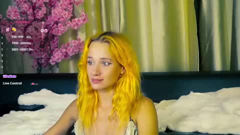 Snapshot of emmyfoxxofficial chatting on 12, 5, 2026 Emmylie online show from 12, 5, 2026