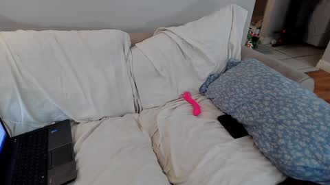 EmoDream1998 online show from 7, 2, 2025