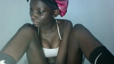 Snapshot of empress_ivy1 chatting on 2, 7, 2026 empress_ivy1 online show from 2, 7, 2026