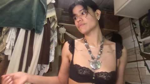 Snapshot of empressmeplease chatting on 14, 5, 2026 empressmeplease online show from 14, 5, 2026