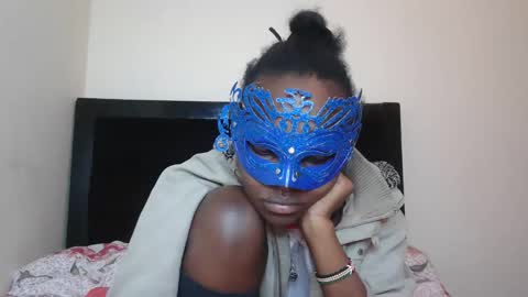 Snapshot of empressvee24 chatting on 21, 11, 2025 vee online show from 21, 11, 2025