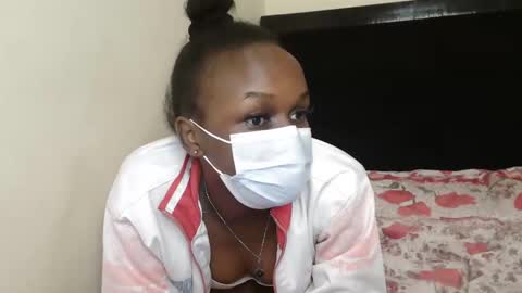 Snapshot of empressvee24 chatting on 26, 11, 2025 vee online show from 26, 11, 2025