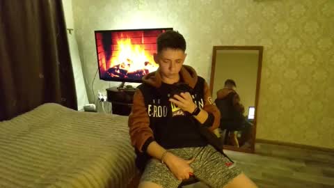 Snapshot of emveeboy96 chatting on 2, 11, 2025 emveeboy96 online show from 2, 11, 2025