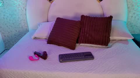 Snapshot of emy_rosse25 chatting on 20, 2, 2026 Emy online show from 20, 2, 2026