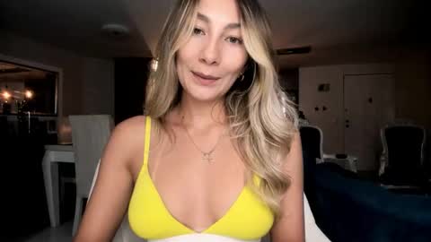 emyconneer online show from 6, 11, 2025