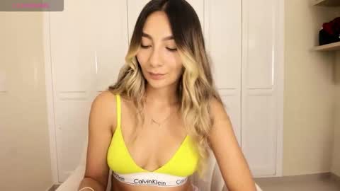 Snapshot of emyconneer chatting on 6, 2, 2026 emyconneer online show from 6, 2, 2026