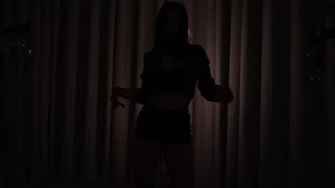 Snapshot of emyii chatting on 24, 11, 2025 Eimi3 online show from 24, 11, 2025