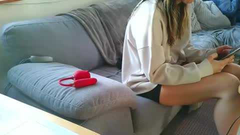 Snapshot of emyxxl chatting on 16, 2, 2026 emyxxl online show from 16, 2, 2026