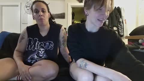 Snapshot of enby_dykes chatting on 26, 12, 2024 Cedar redhead and River brunette online show from 26, 12, 2024