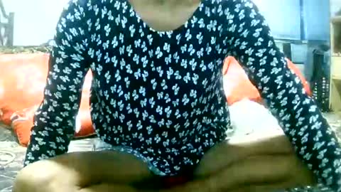 CHUN LY online show from 9, 11, 2025