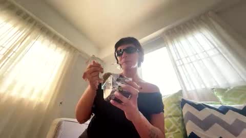 encantadoradeserpientes online show from 1, 4, 2026