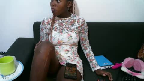 Snapshot of enchantedvee chatting on 16, 5, 2026 Vee online show from 16, 5, 2026