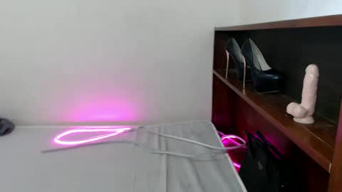 Snapshot of enchantress_nica69x chatting on 27, 1, 2025 Nica online show from 27, 1, 2025