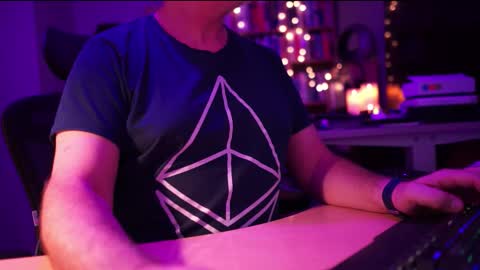 uk online show from 27, 9, 2025