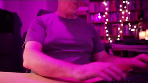 Snapshot of energybra chatting on 31, 7, 2026 uk online show from 31, 7, 2026