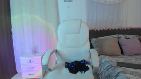 juliana  online show from 14, 12, 2025