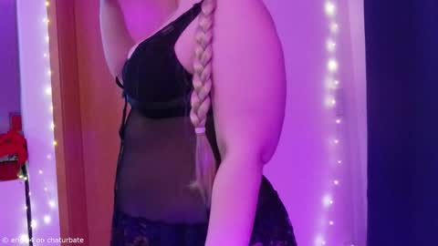 Snapshot of engl94 chatting on 3, 2, 2026 Engl Ailu online show from 3, 2, 2026