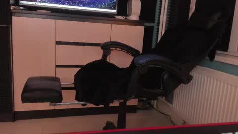 Enker online show from 24, 2, 2025