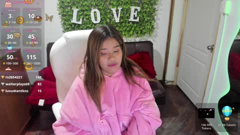 Enma clark online show from 21, 12, 2024