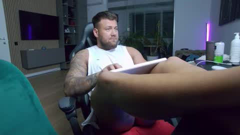 Erik online show from 28, 11, 2025