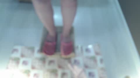 Snapshot of enronset chatting on 25, 12, 2024 betty online show from 25, 12, 2024