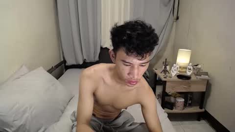 Snapshot of enzinoxx2024 chatting on 23, 10, 2025 enzo online show from 23, 10, 2025