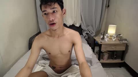 Snapshot of enzinoxx2024 chatting on 27, 10, 2025 enzo online show from 27, 10, 2025