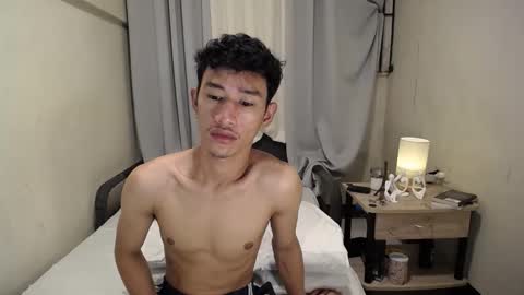 Snapshot of enzinoxx2024 chatting on 30, 10, 2025 enzo online show from 30, 10, 2025