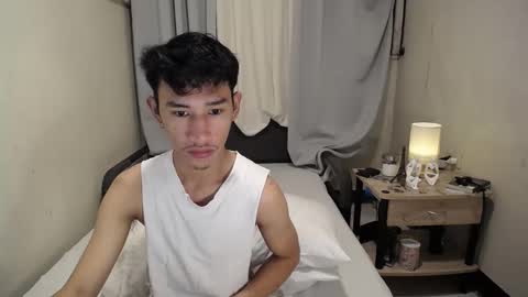 Snapshot of enzinoxx2024 chatting on 1, 11, 2025 enzo online show from 1, 11, 2025