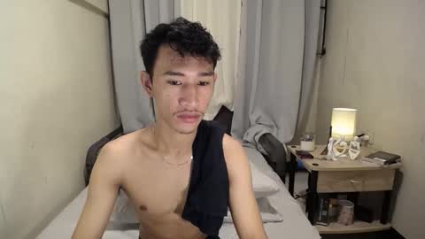 Snapshot of enzinoxx2024 chatting on 9, 11, 2025 enzo online show from 9, 11, 2025