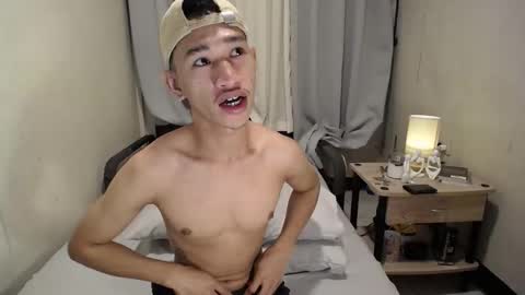 Snapshot of enzinoxx2024 chatting on 20, 11, 2025 enzo online show from 20, 11, 2025