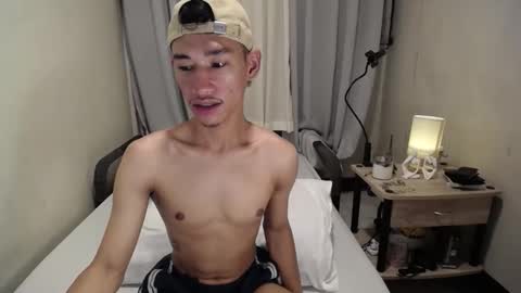 Snapshot of enzinoxx2024 chatting on 29, 11, 2025 enzo online show from 29, 11, 2025