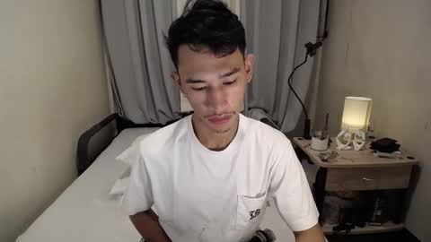 Snapshot of enzinoxx2024 chatting on 30, 11, 2025 enzo online show from 30, 11, 2025