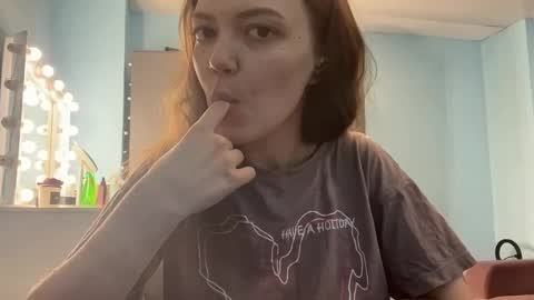 Lily online show from 29, 3, 2026