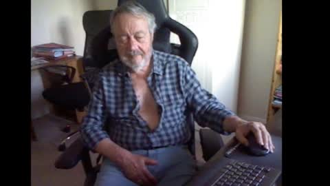 erasmus_d online show from 25, 9, 2025