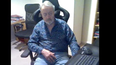 erasmus_d online show from 8, 11, 2025