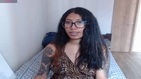 Snapshot of eren_mikasa chatting on 24, 2, 2025 sofia online show from 24, 2, 2025