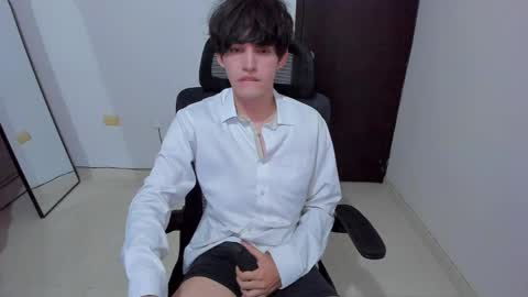 Snapshot of eren_tatakae chatting on 7, 5, 2026 eren_tatakae online show from 7, 5, 2026