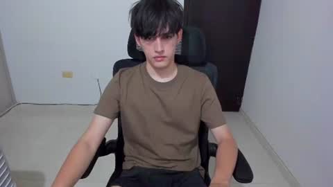 Snapshot of eren_tatakae chatting on 15, 6, 2026 eren_tatakae online show from 15, 6, 2026